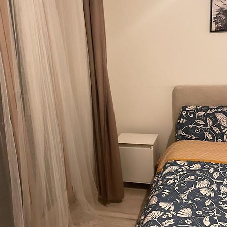 Appartement Cosy Et Bien Equipe Нантер Екстериор снимка
